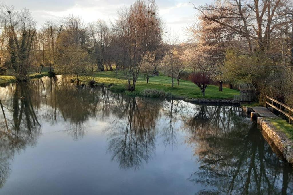 Gite Moulin De Lausseignan Barbaste Exteriér fotografie